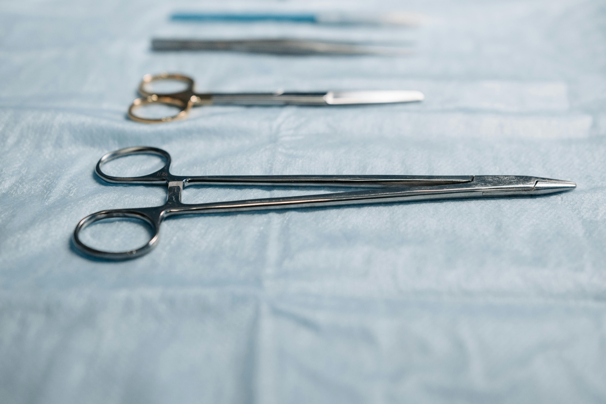 Needle Holders in Microsurgery: The Complete Guide